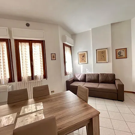 Federighi 2bd, 2bath, With Elevator By Florencehospitality Com Lägenhet Florens