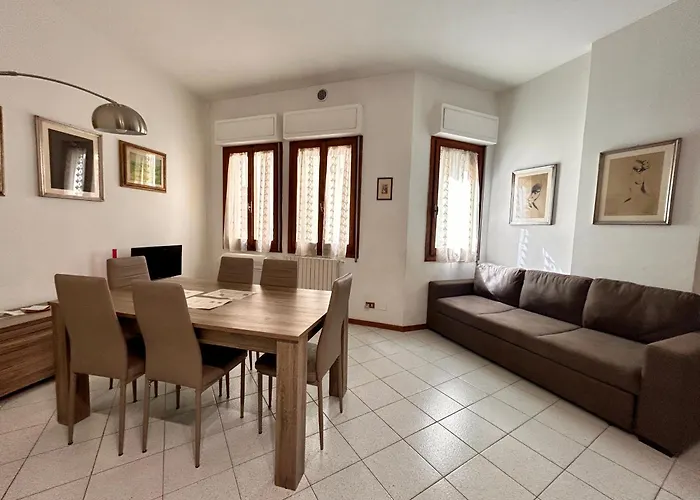 Federighi 2bd, 2bath, With Elevator By Florencehospitality Com Florence